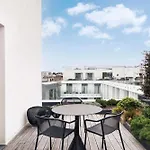 ホテル Canopy By Hilton Eiffel Tower 4*