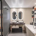 Canopy By Hilton Eiffel Tower 4* パリ