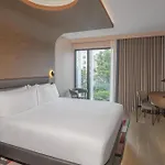 Canopy By Hilton Eiffel Tower Otel 4*