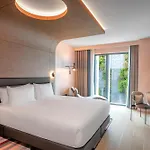 Canopy By Hilton Eiffel Tower 4*