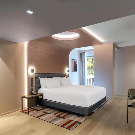 Ξενοδοχείο Canopy By Hilton Eiffel Tower 4*