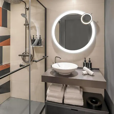 Ξενοδοχείο Canopy By Hilton Eiffel Tower 4*