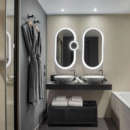 Hotel Canopy By Hilton Eiffel Tower París