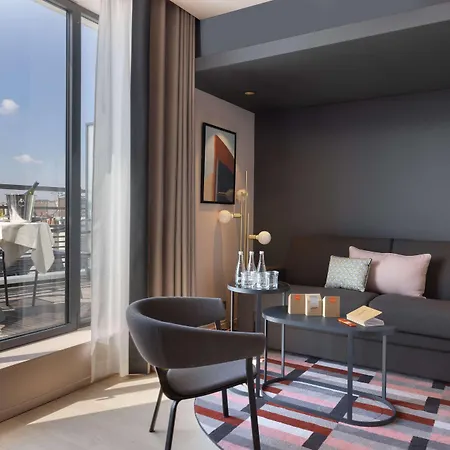 Canopy By Hilton Eiffel Tower 4* París