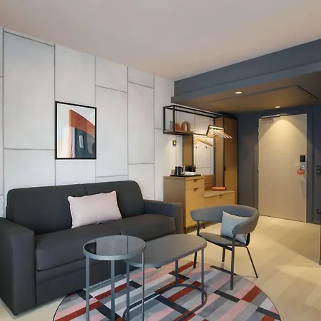 Canopy By Hilton Eiffel Tower 4*