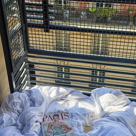Hotel Canopy By Hilton Eiffel Tower 4*