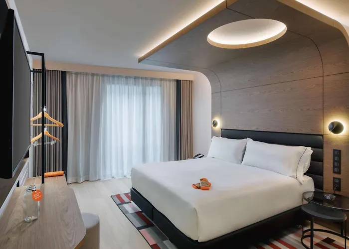 Hotel Canopy By Hilton Eiffel Tower 4*