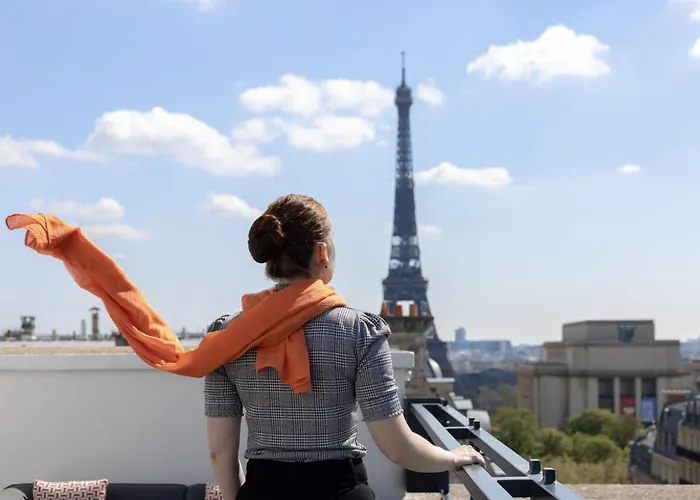 Hotel Canopy By Hilton Eiffel Tower 4*