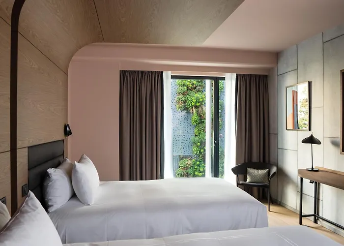 Canopy By Hilton Eiffel Tower Hotel Parijs