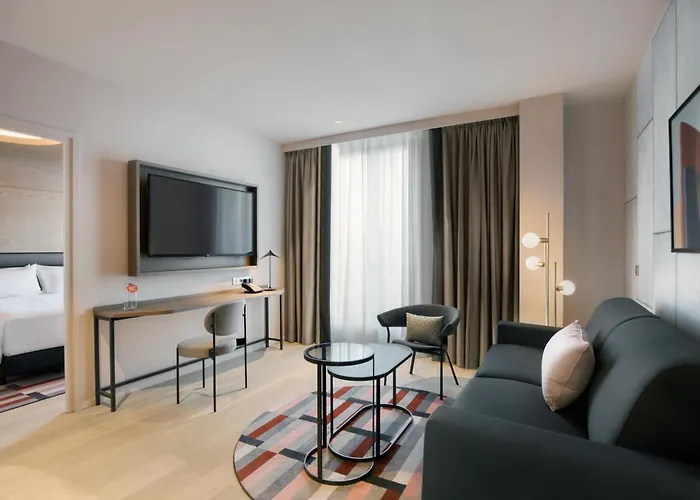 Hotel Canopy By Hilton Eiffel Tower Parigi