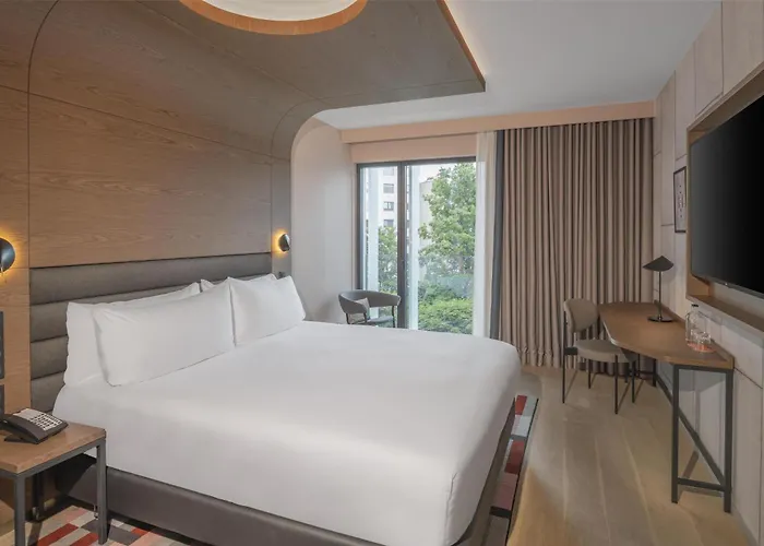 Canopy By Hilton Eiffel Tower Hotell 4*