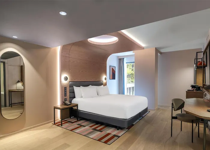Hotell Canopy By Hilton Eiffel Tower 4*