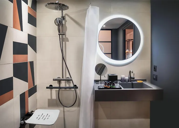 Canopy By Hilton Eiffel Tower