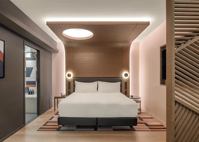 Canopy By Hilton Eiffel Tower Hotel 4*