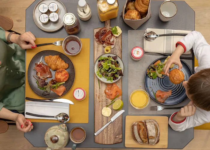 Hotel Canopy By Hilton Eiffel Tower Paris