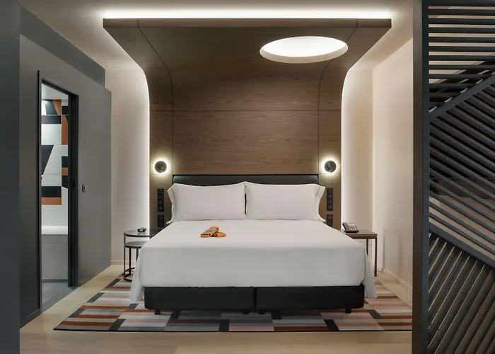 Canopy By Hilton Eiffel Tower 4*