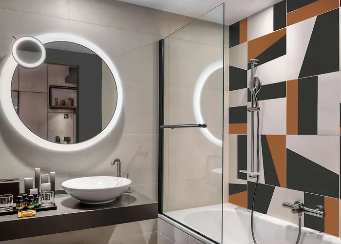 Canopy By Hilton Eiffel Tower Hotel