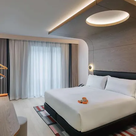 Ξενοδοχείο Canopy By Hilton Eiffel Tower 4*