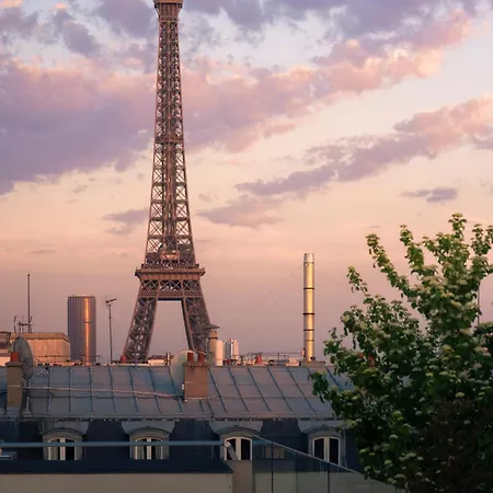 Canopy By Hilton Eiffel Tower 4*